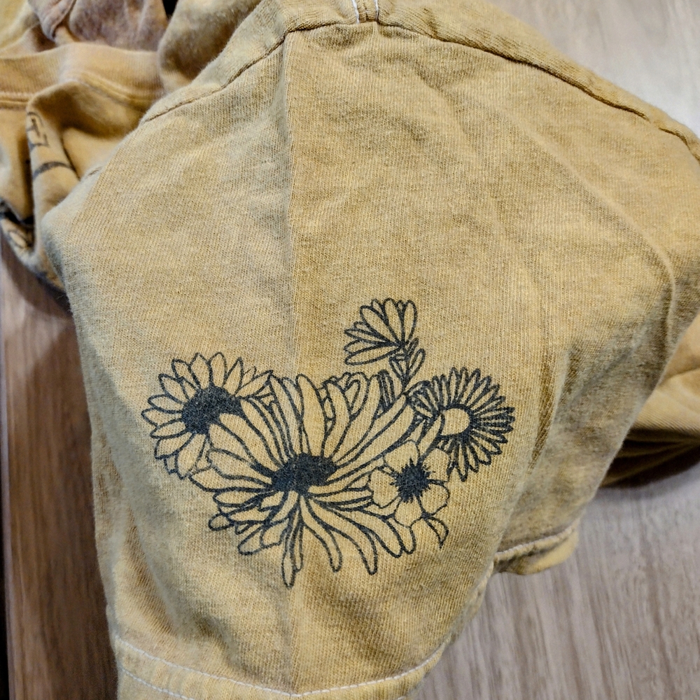 Fifth Sun Graphic Tee with Floral Earth Design - Picture 5 of 7